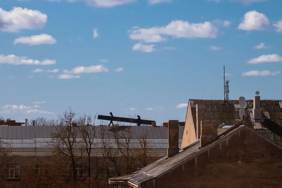 Repair or Replace Your Roof: Coastal Texas Guide